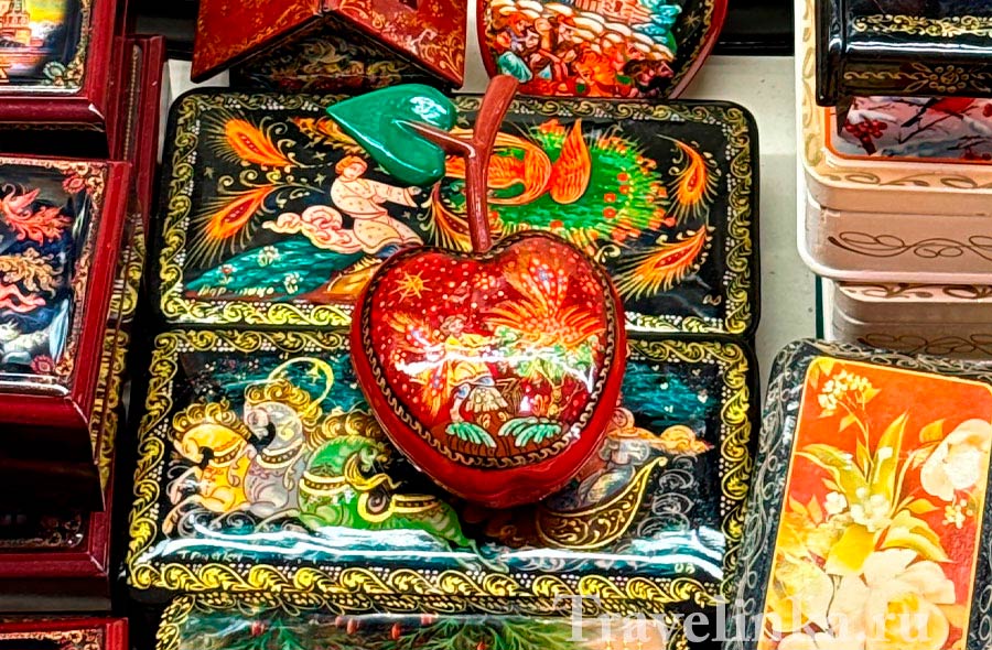 Шкатулки